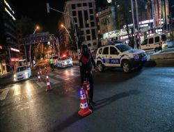 Türkiye genelinde sokağa çıkma kısıtlaması başladı